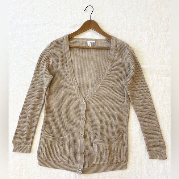Abound Loose Knit Deep-V Cardigan - Picture 4 of 11